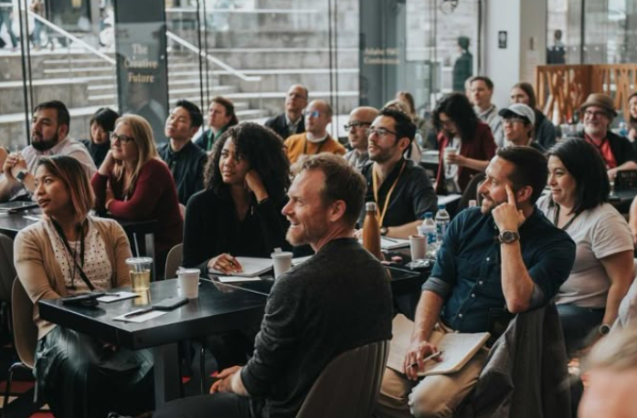 6 Essential Community Software Features for Associations